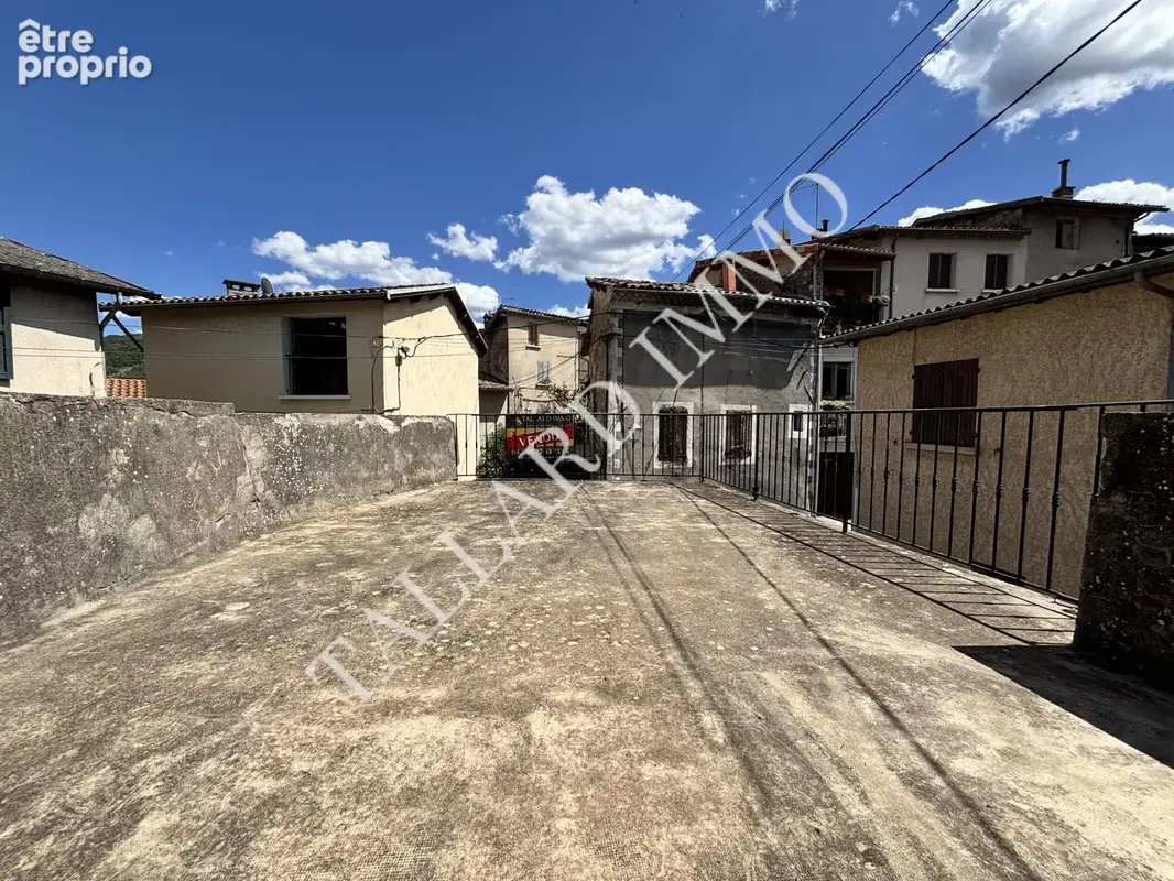 Exclusivité Tallard, maison de village à rénover, terrasse, garage et cave. - photo 5