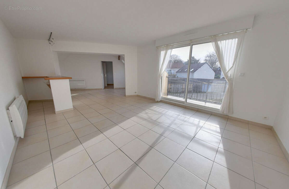 Appartement à EPERNON