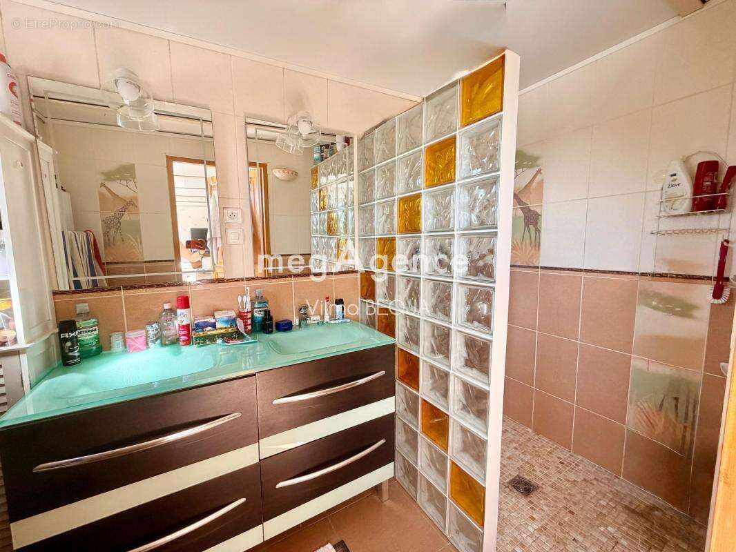 Maison familiale de caractère 8 pièces – 270 m² habitables – Dépendance – Double garage - photo 17