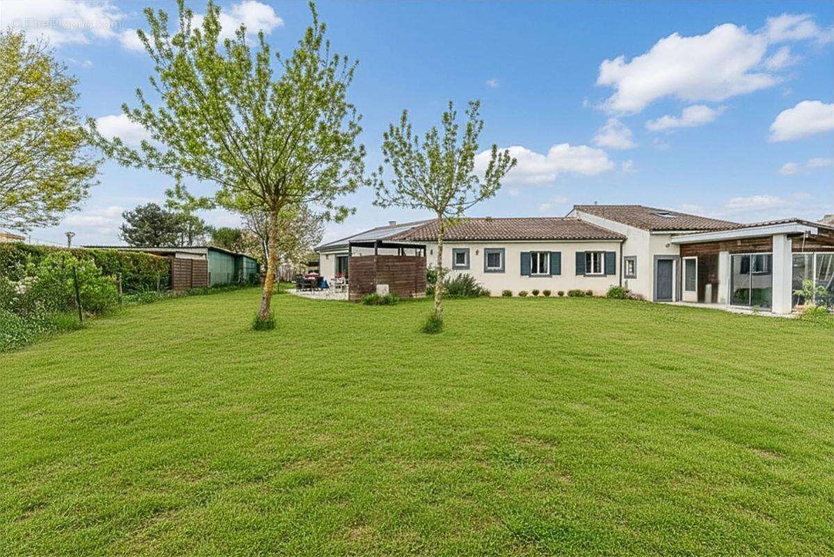 Maison à SAINT-ANDRE-DE-CUBZAC