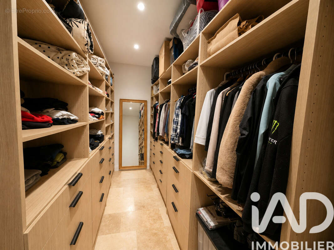 Maison 164 m² à Saint-Denis-Les-Martel  - photo 8