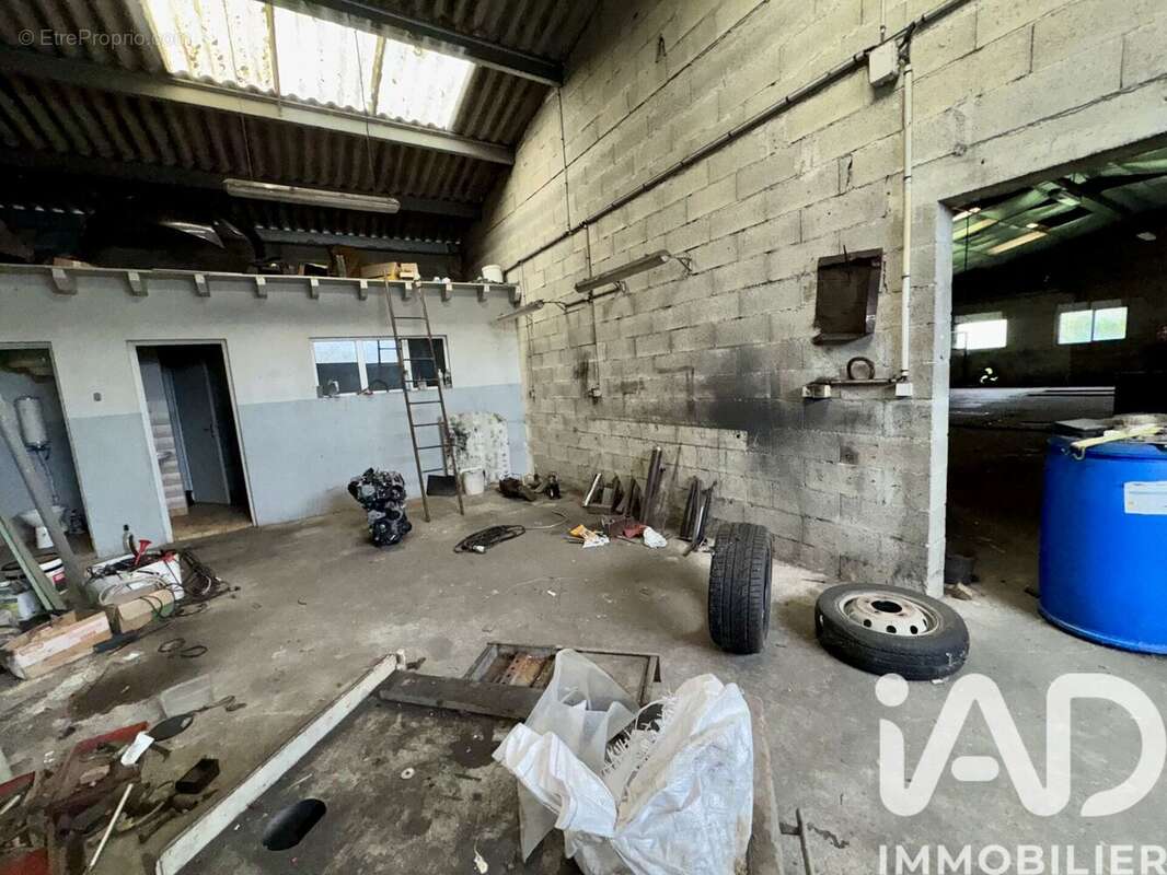 Photo 6 - Parking à MONTBOYER