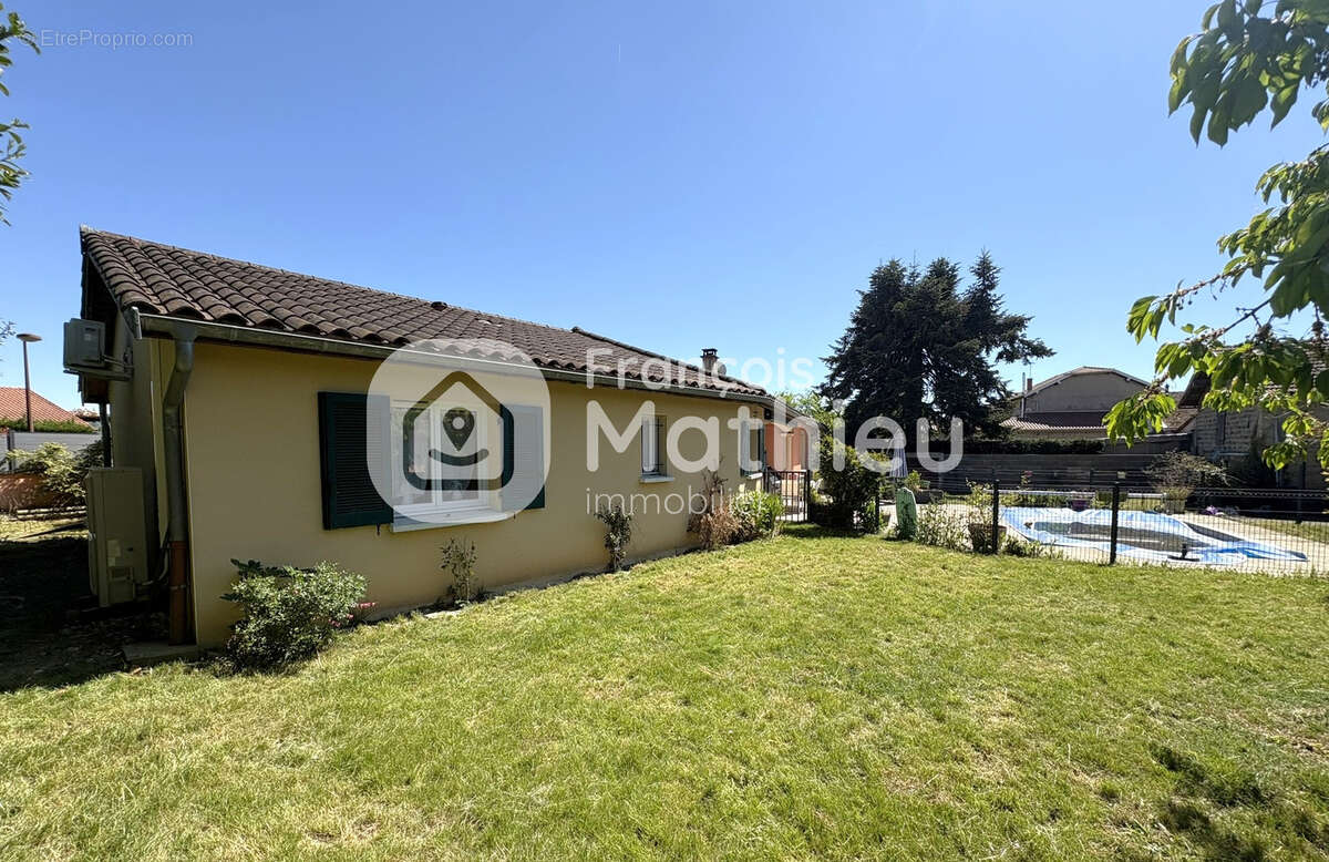 Maison à SAINT-NIZIER-LE-DESERT