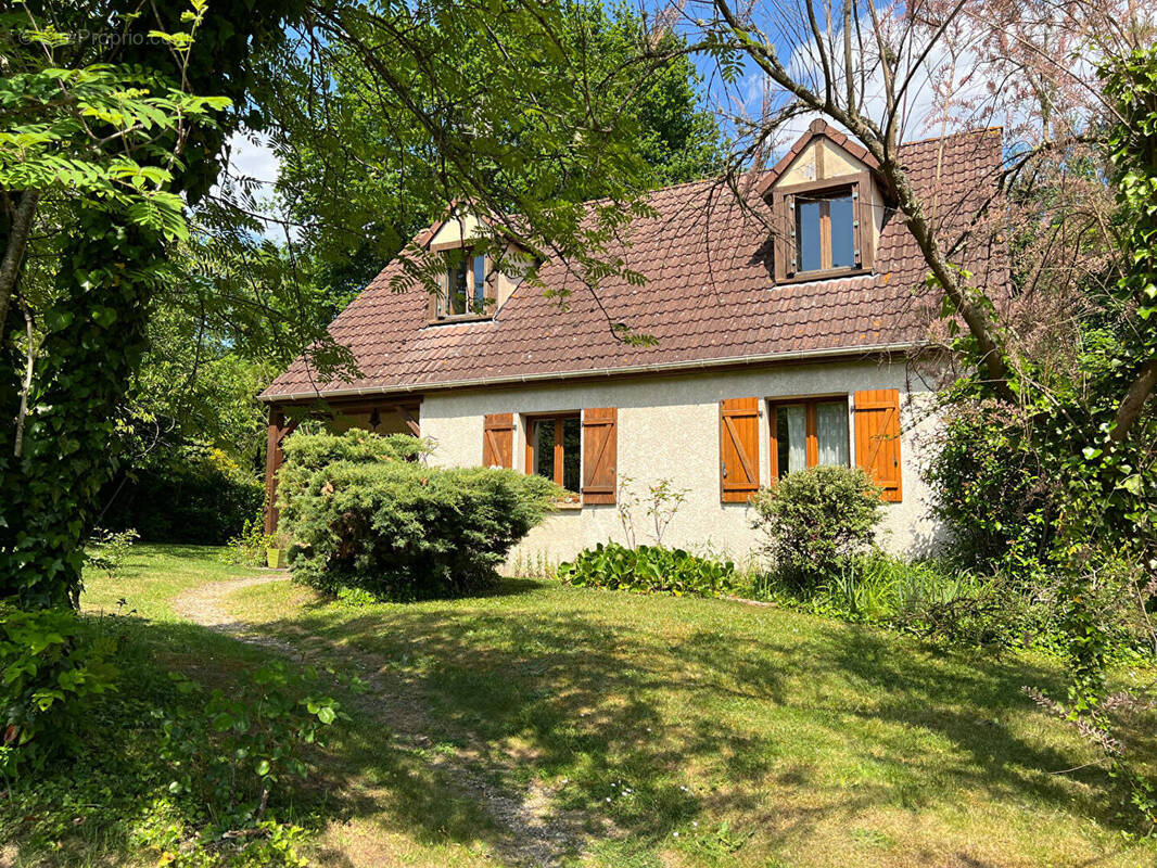 Maison à SAINTE-MESME