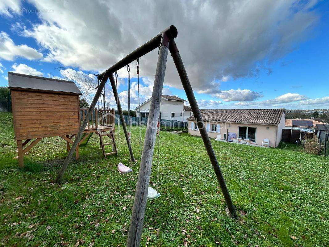 Maison à CUBZAC-LES-PONTS