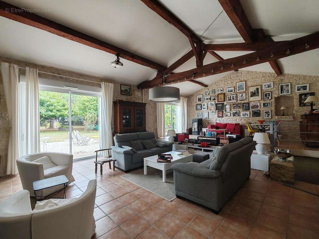 Maison 223 m² à Courcoury  - photo 3