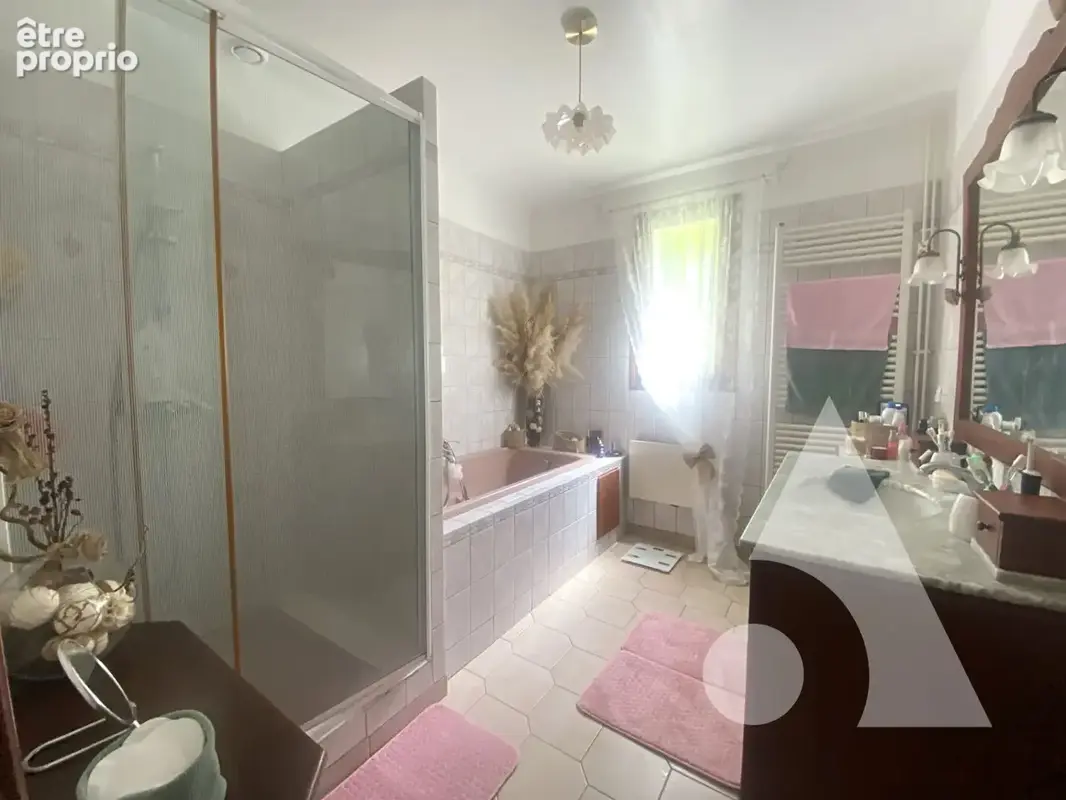 Maison en pierres dans la valle de l'automne / 6 chambres / sous sol total - photo 8
