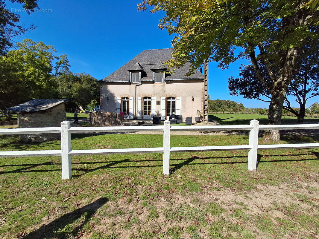 Maison à VILLIERS-CHARLEMAGNE