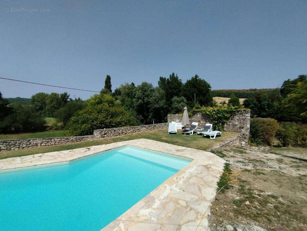 Maison à CASTELNAU-MONTRATIER