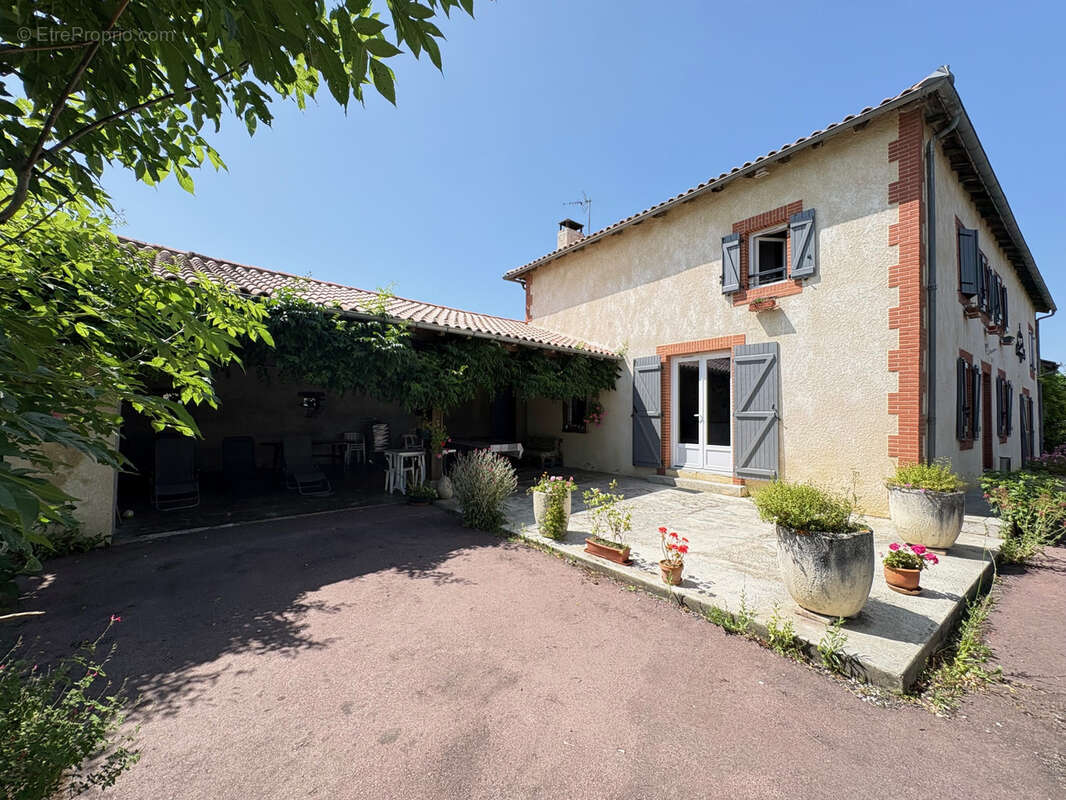Toulousaine propriété à vendre proche Saint Gaudens Boussens Le Fousseret - photo 3