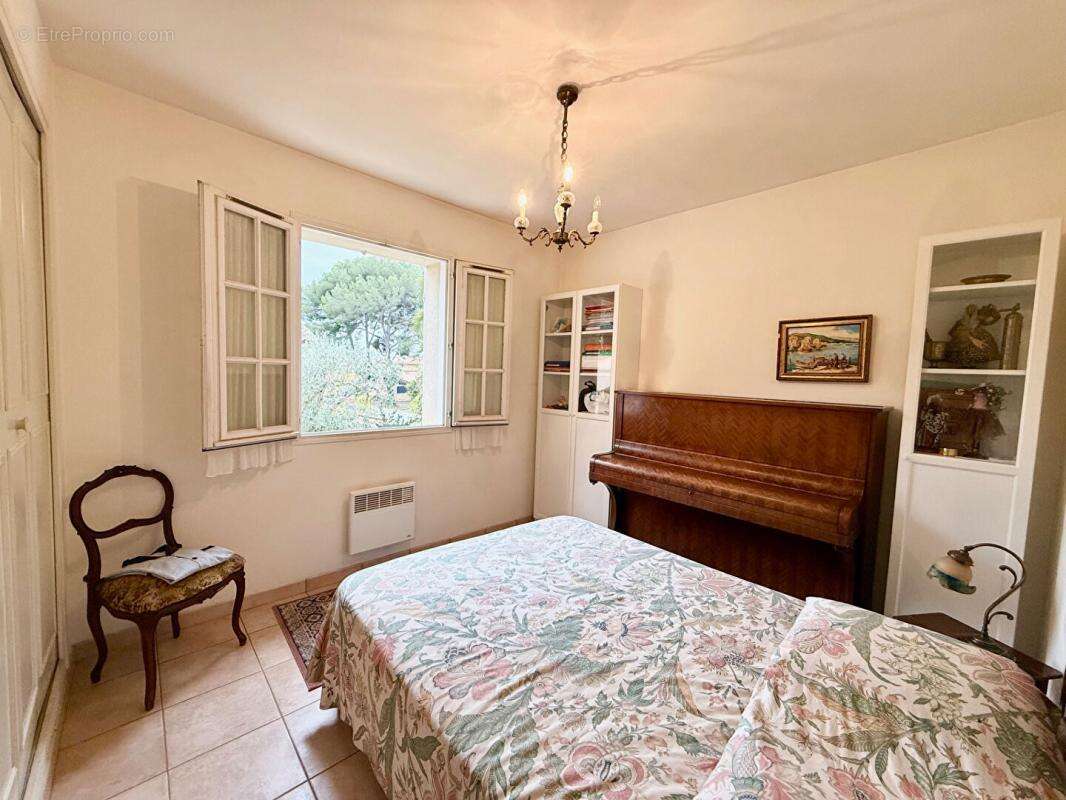 Maison à SIX-FOURS-LES-PLAGES