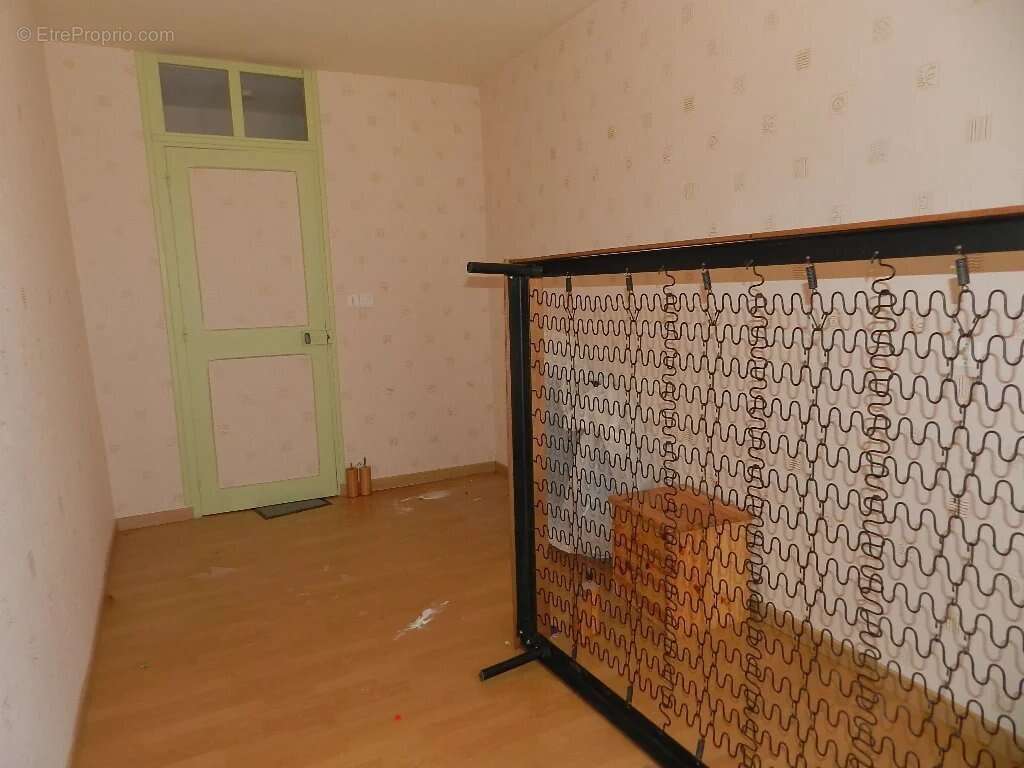 Maison à SAINT-PIERRE-SUR-DIVES