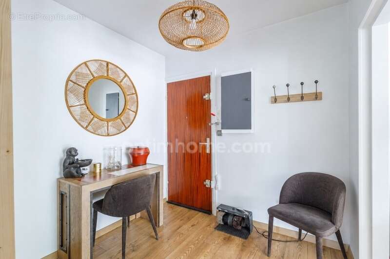 Honfleur - Appartement de type T2 - 63,52 m2 - 1 chambre - Terrasse - Parking - 2eme étage sans ascenseur - photo 4