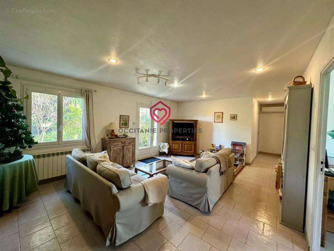 Propriété de Prestige avec Gîtes, Piscine et Fort Potentiel Touristique à Vendre près de Nogaro, Gers (Occitanie) - photo 11