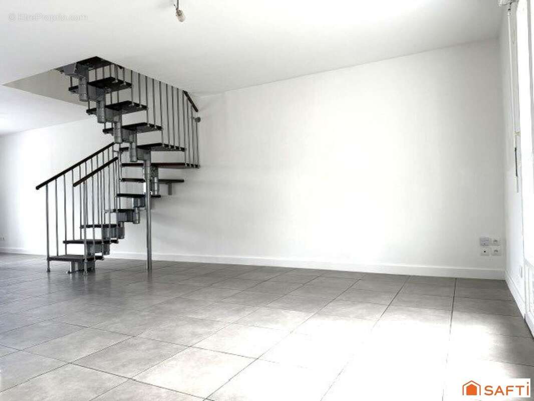 Photo 3 - Maison à SOUVIGNE