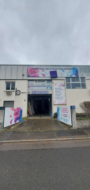 Commerce à SARTROUVILLE