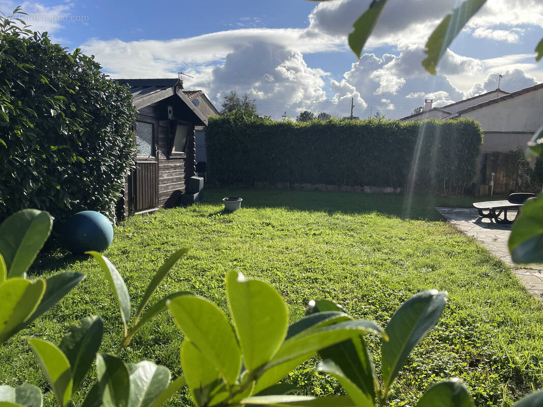 Maison à AMBARES-ET-LAGRAVE