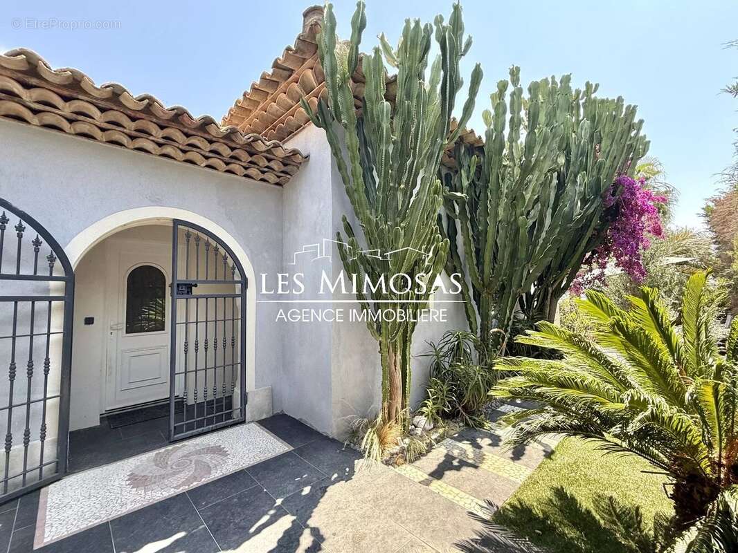 Maison à FREJUS