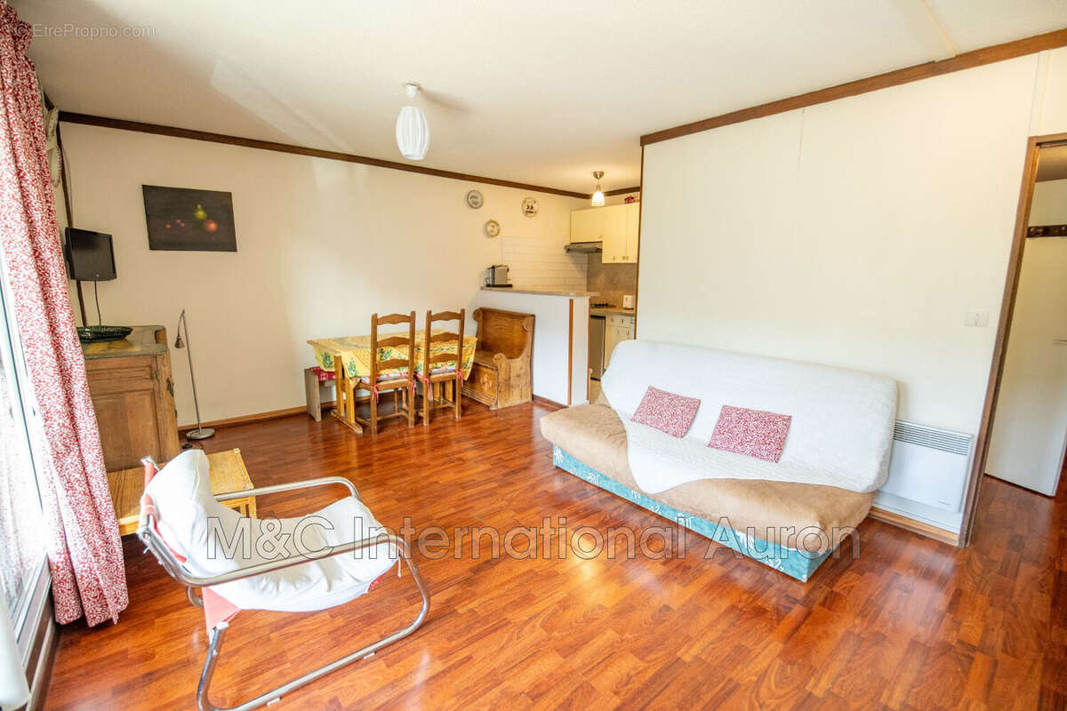 Appartement à SAINT-ETIENNE-DE-TINEE