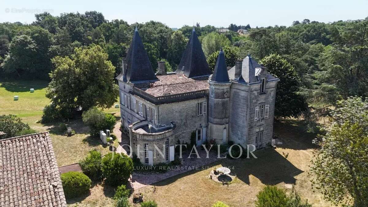 Chateau - 23 hectares - 30 minutes de Bordeaux - photo 4