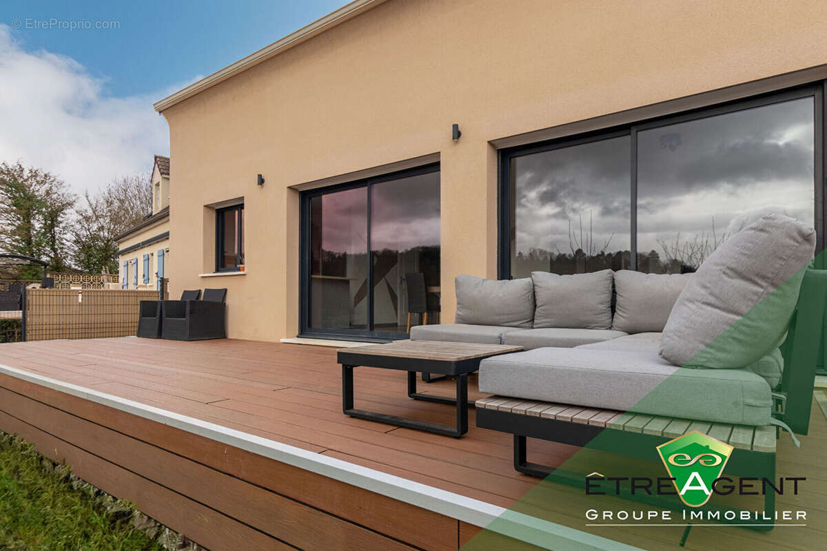 Maison à OINVILLE-SUR-MONTCIENT