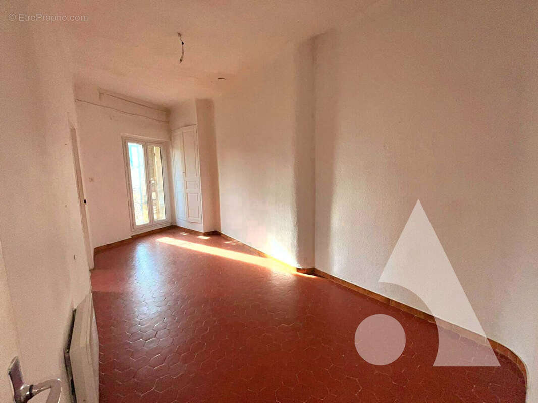Appartement à SALERNES