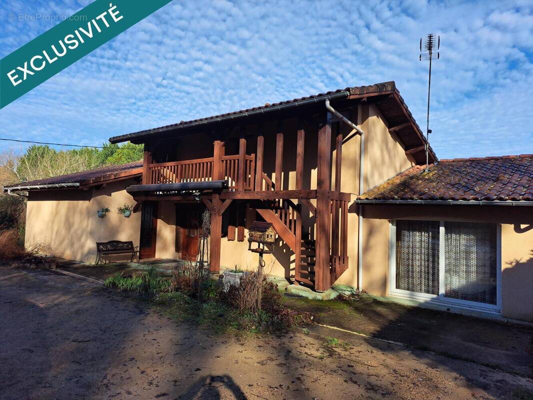 Photo 1 - Maison à ROQUEFORT