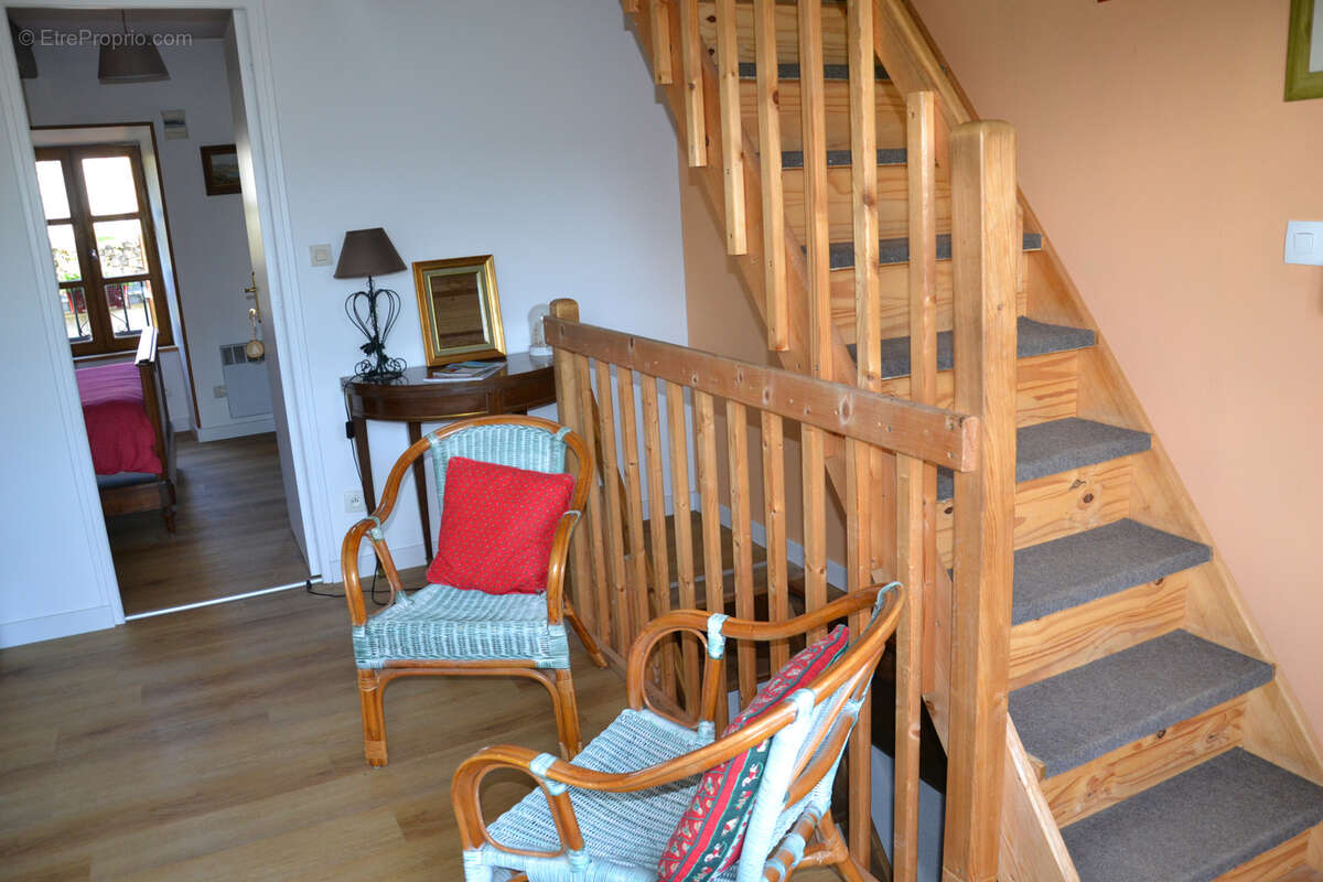 Maison à SAINT-SAUVES-D'AUVERGNE