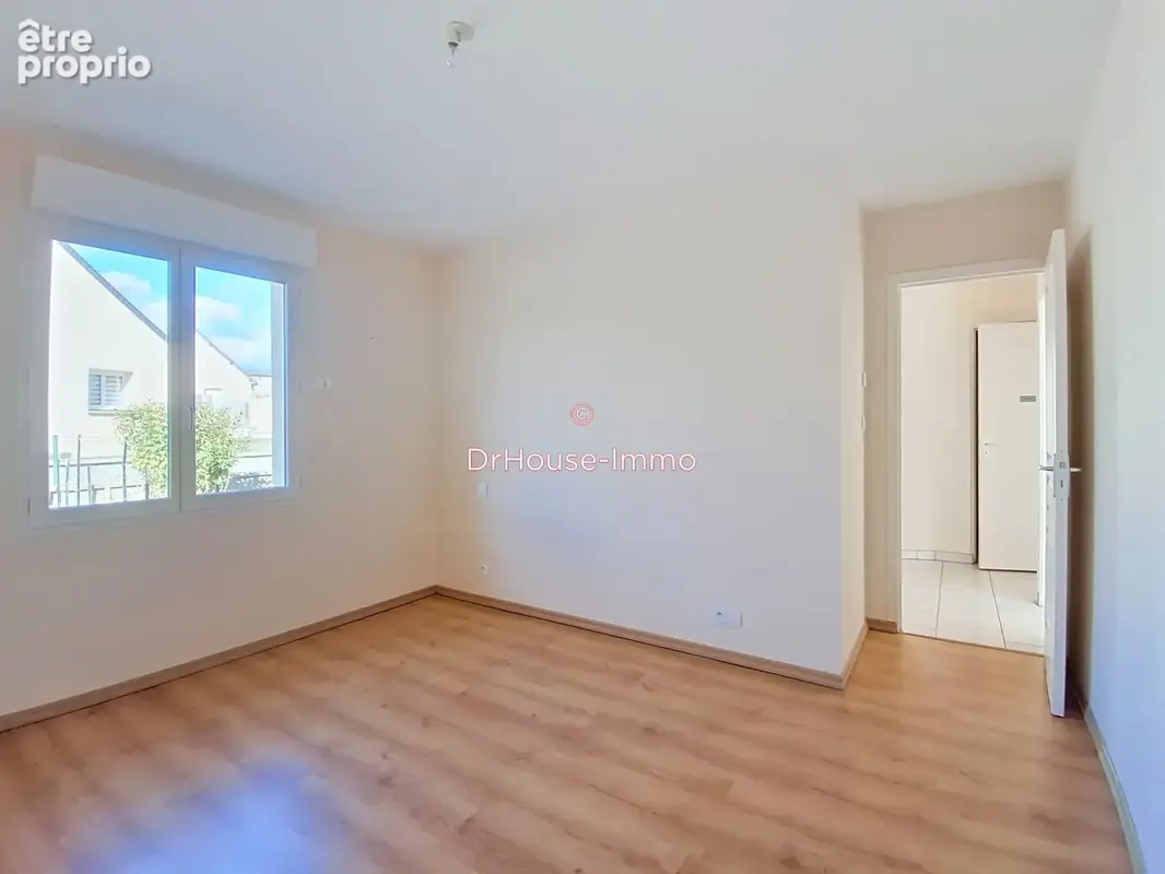 Maison 4 pièces 89 m² à vendre à Saint-Hilaire-Du-Harcouet (50600) - photo 9