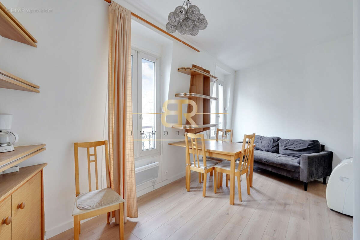 Appartement à PARIS-18E