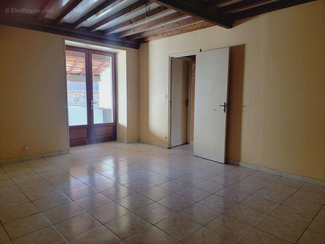 Maison à SAINT-PIERRE-LA-PALUD