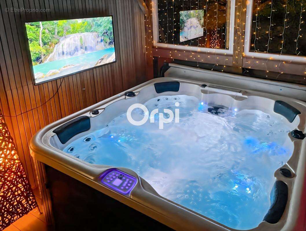 Villa, piscine, jacuzzi et cadre privilégié - photo 14