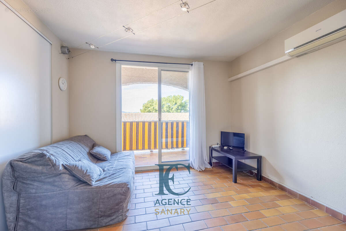 Appartement à SAINT-CYR-SUR-MER