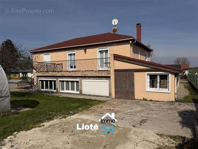 Maison à SAINT-REMIMONT