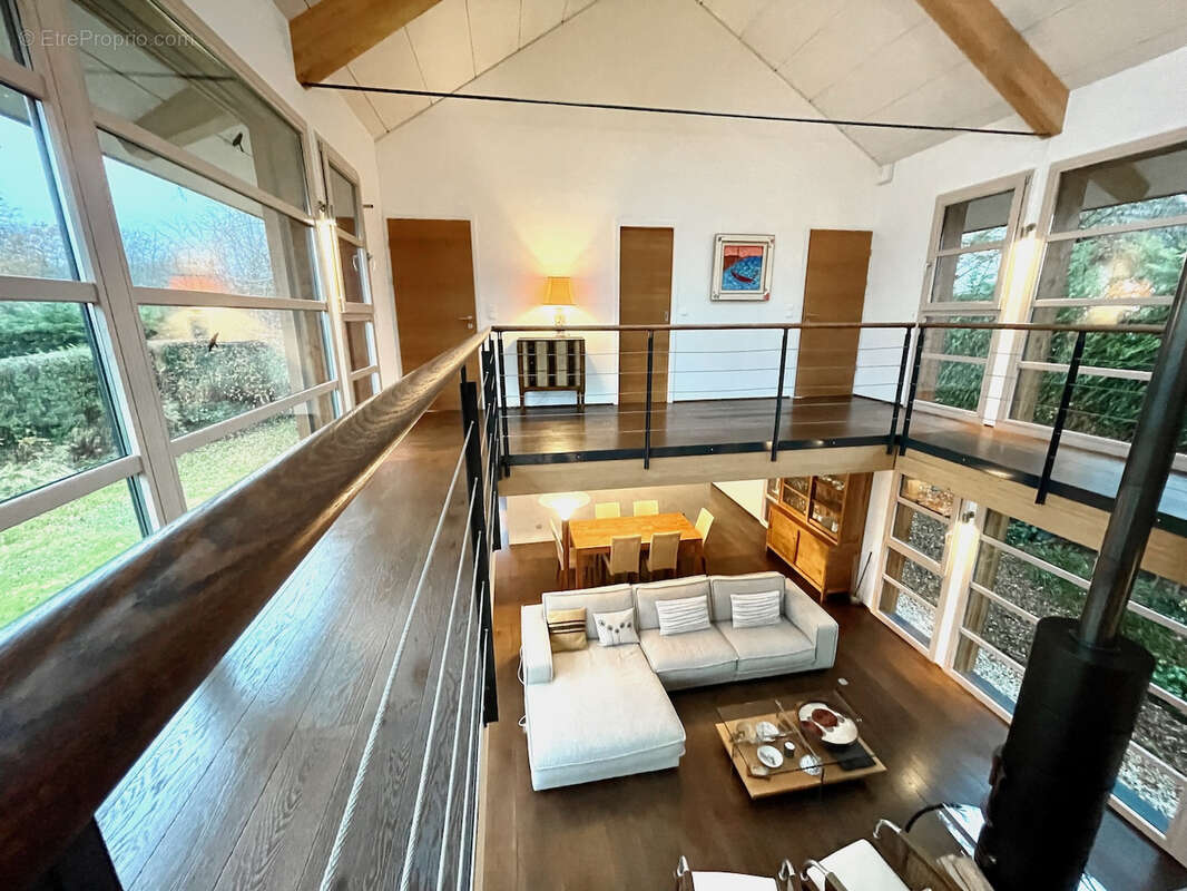 Maison à DIVONNE-LES-BAINS