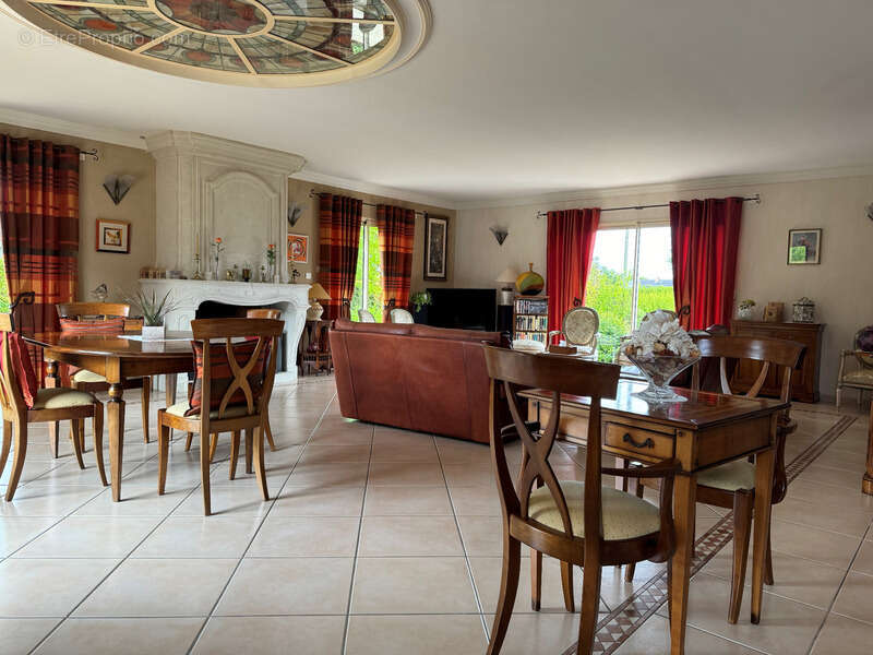 Dpt Maine et Loire (49), à vendre proche d' ANGERS maison P9  Vie de plain pied - photo 11