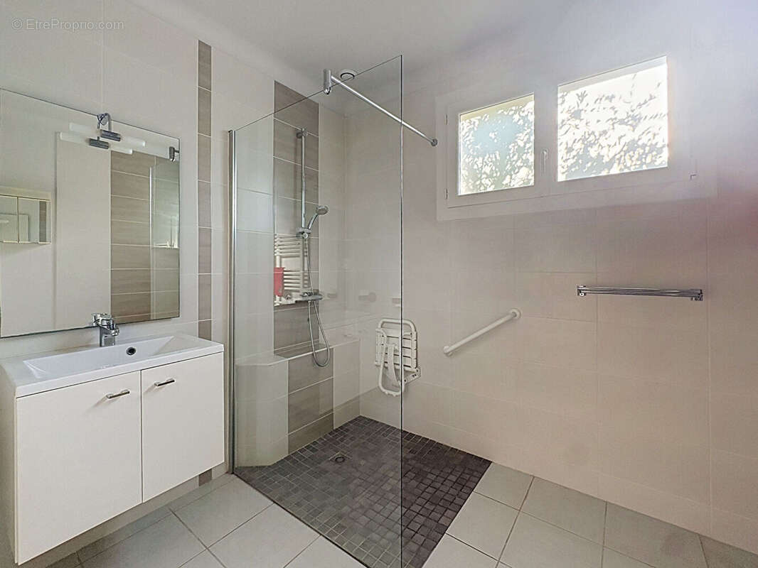 Maison Challans 3 Chambres 89.60 m2 - photo 8