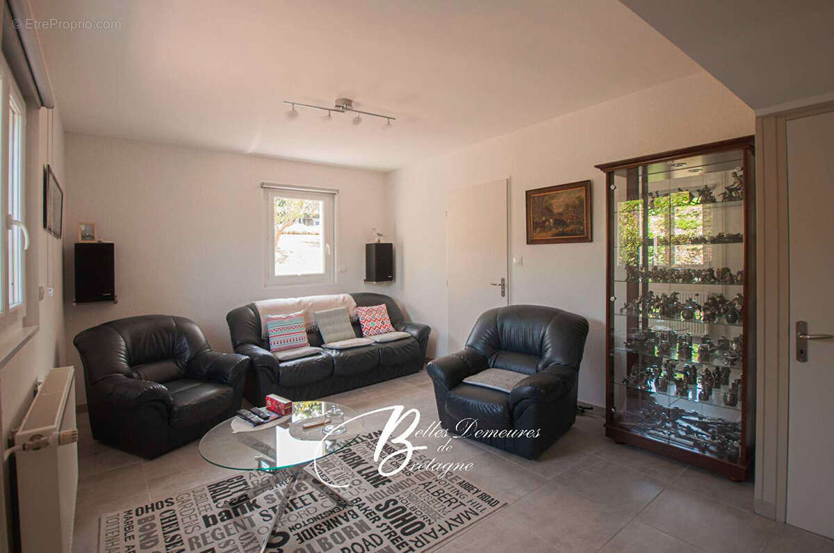 A vendre propriété ouverte sur son grand terrain constructible Côte de granit rose Bretagne - photo 9