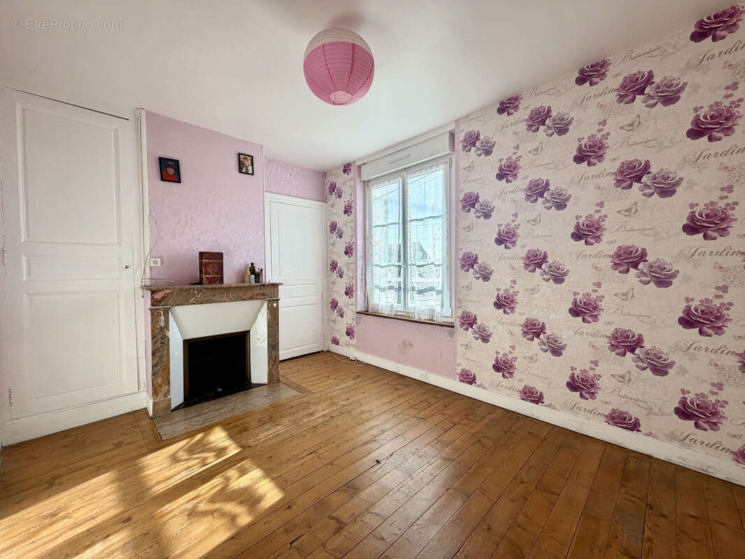 Maison à LA LOUPE