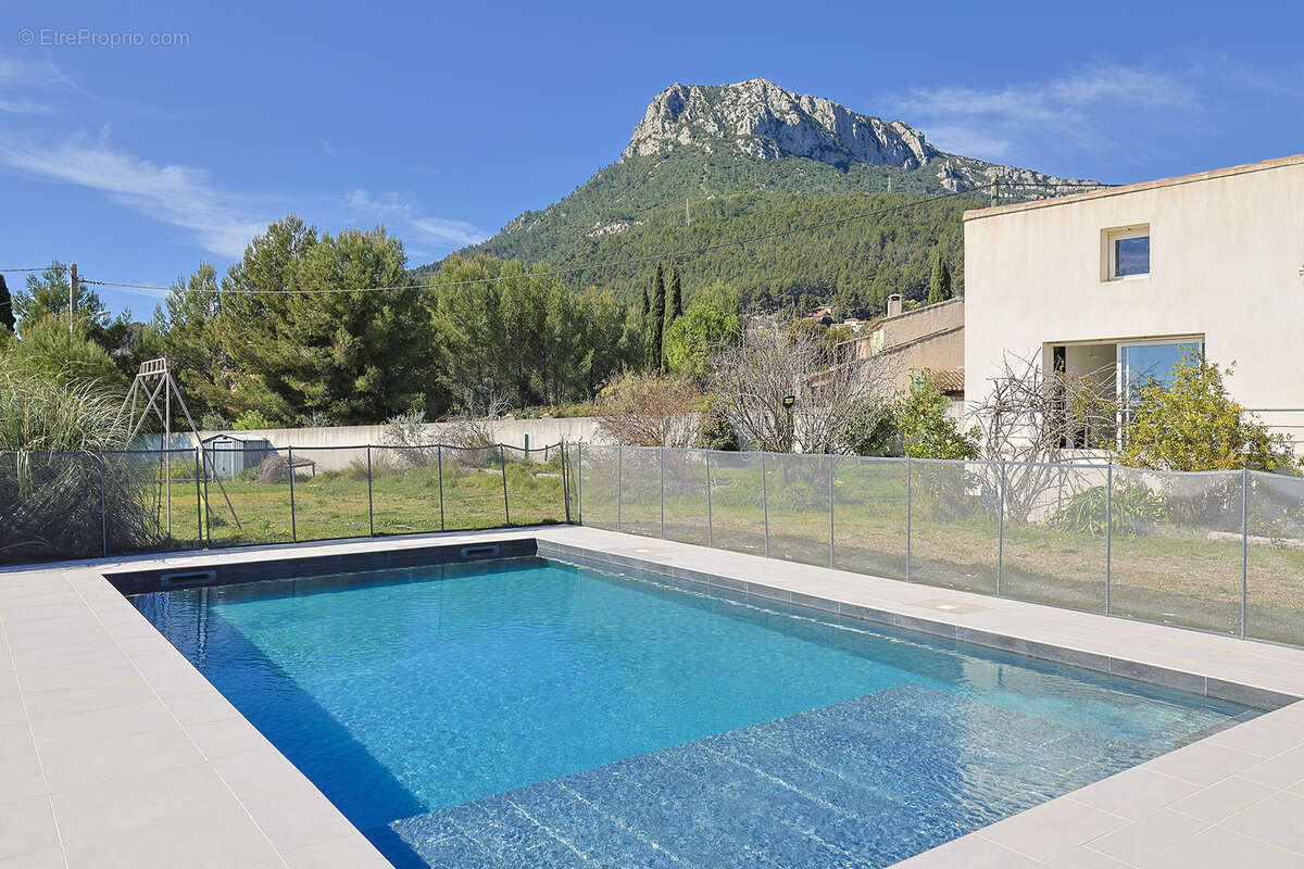 Maison à LA FARLEDE