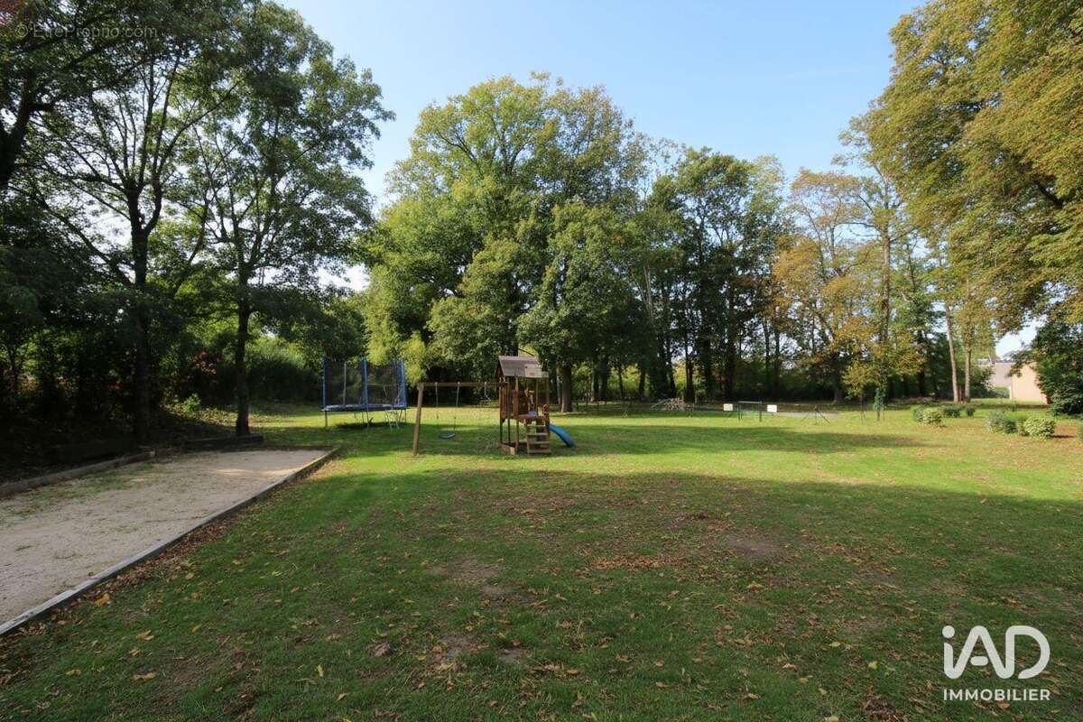 Photo 3 - Commerce à CHAUMONT-SUR-LOIRE