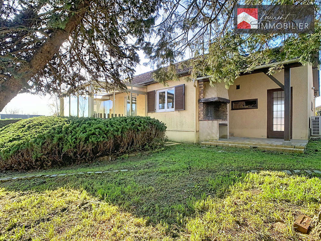 Maison à PONT-DE-VAUX