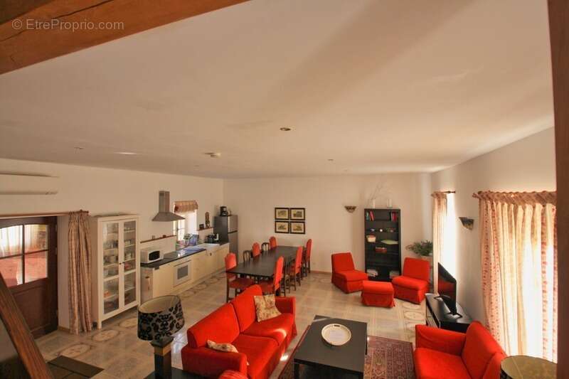 Maison à MONTAIGU-LE-BLIN