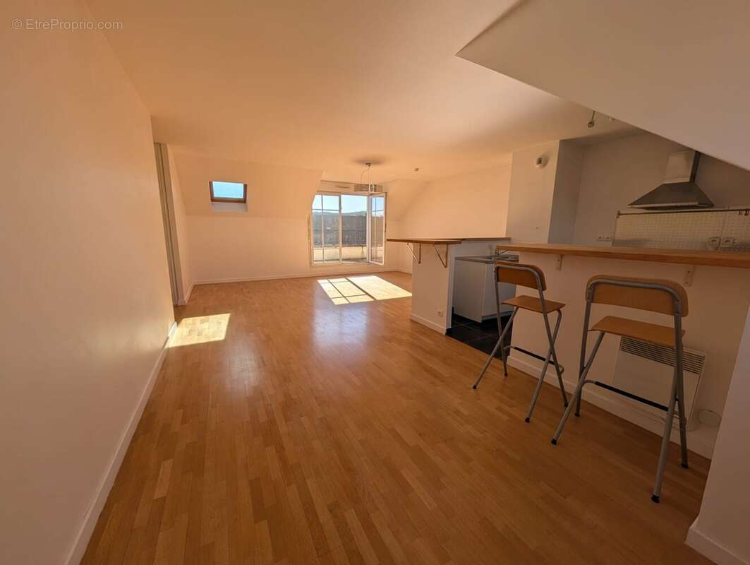 Appartement à LES CLAYES-SOUS-BOIS