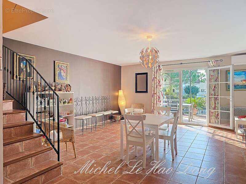 Charmante marina avec 03 chambres en duplex à vendre à Aigues-Mortes (30220) - photo 5