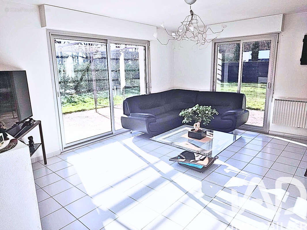 Photo 2 - Maison à SAINT-MAURICE-MONTCOURONNE