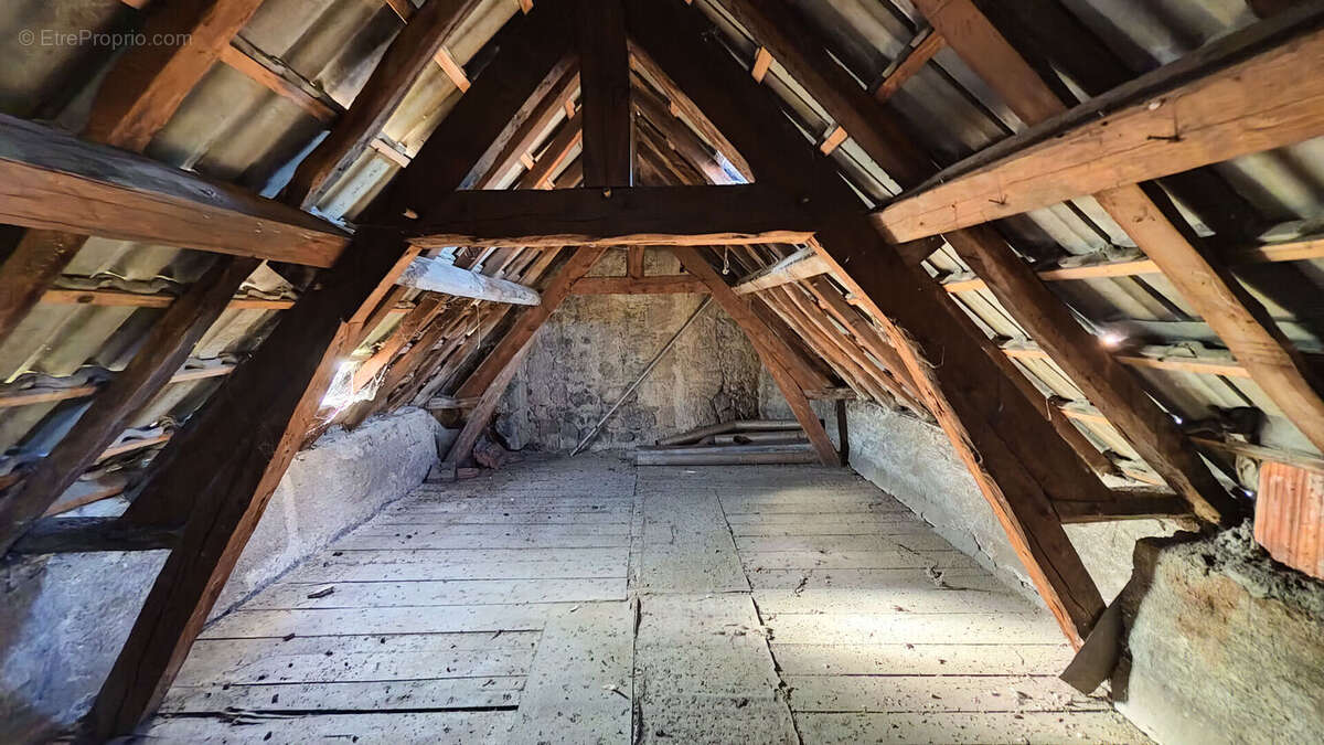 Appartement à SAINT-POURCAIN-SUR-SIOULE