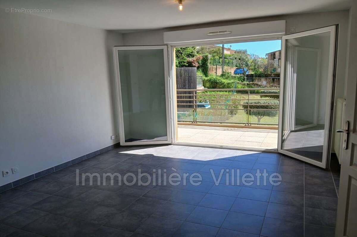 Appartement à LA COLLE-SUR-LOUP