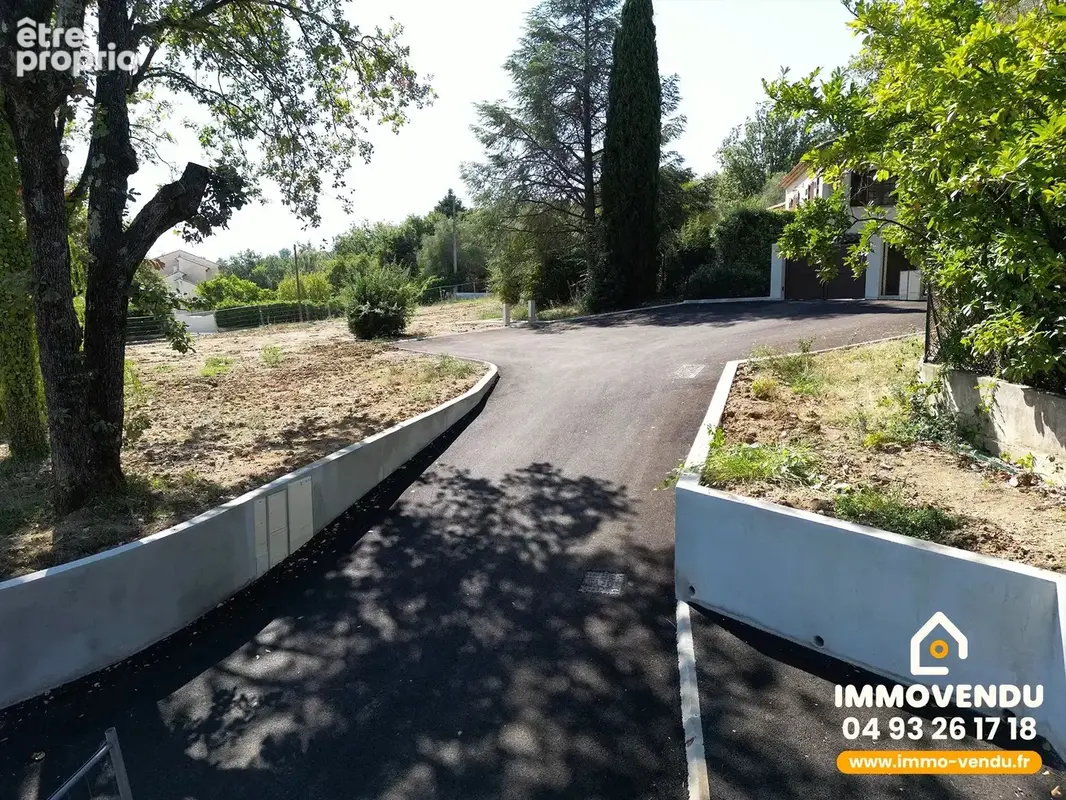 Terrain plat viabilisé 772m² - 115m² constructible - LA GAUDE - photo 7