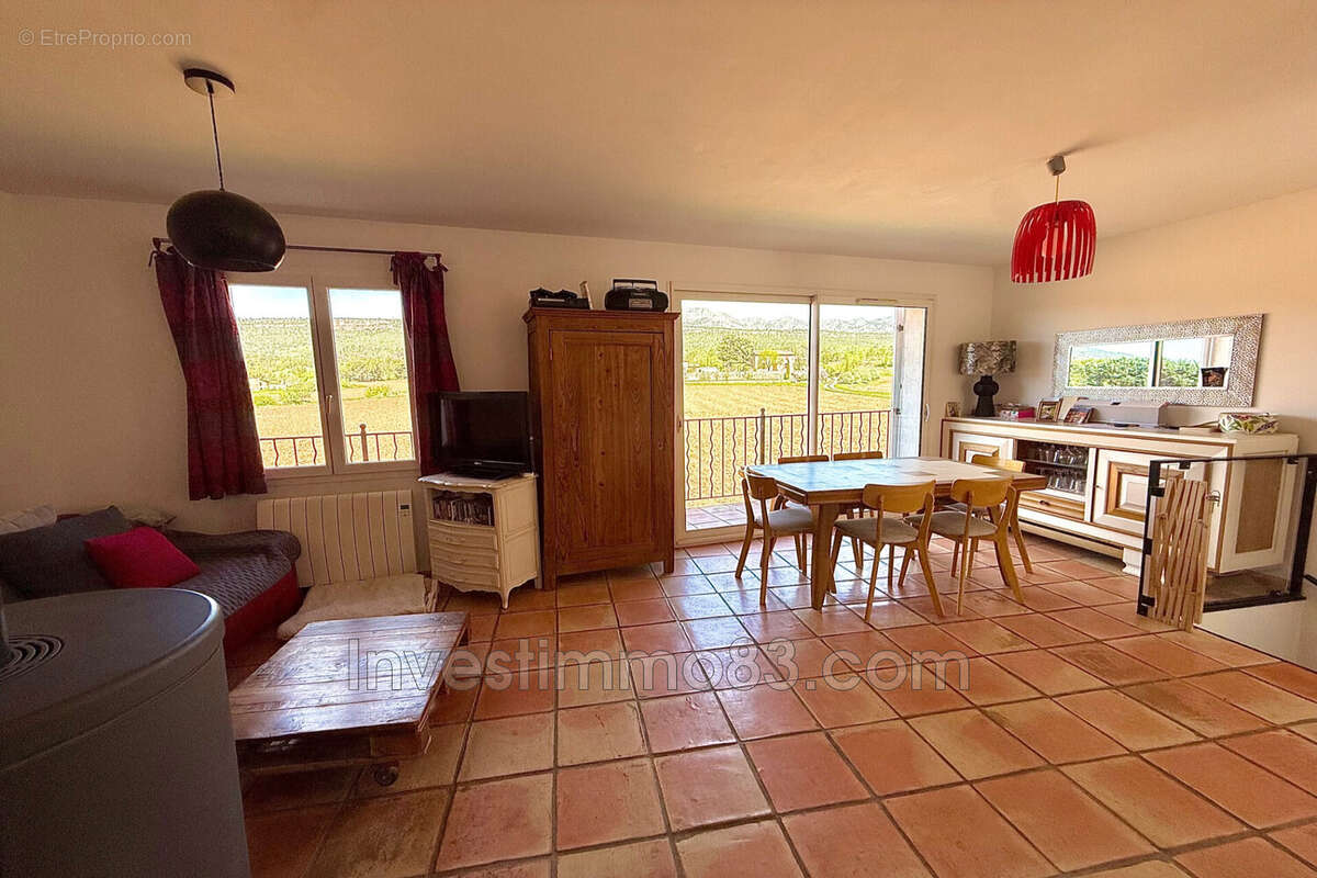 Appartement à ROUSSET